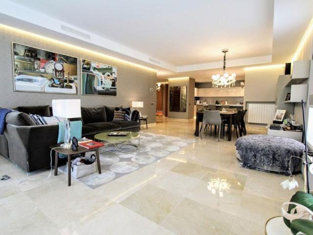 Piso de lujo de 172 m2 en venta en Marbella, España
