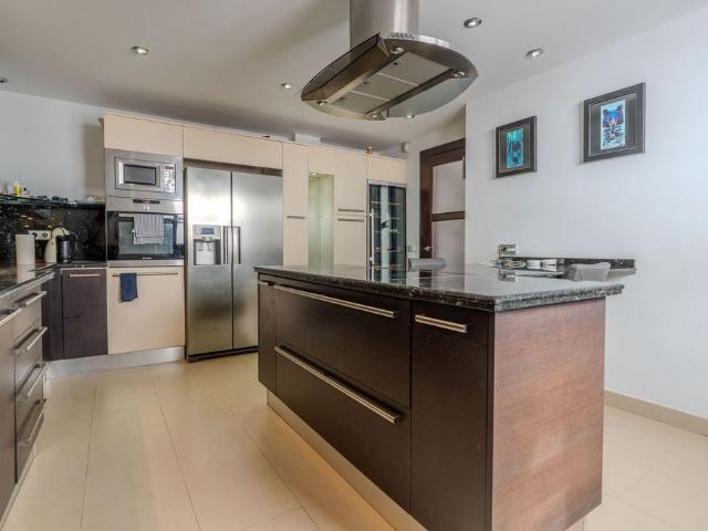Piso de lujo de 180 m2 en alquiler en Benahavís, Andalucía