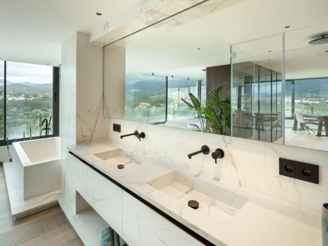 Piso de lujo de 194 m2 en venta en Marbella, Andalucía