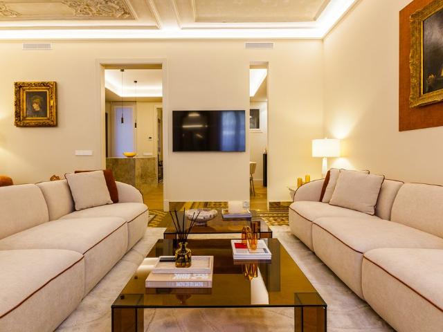 Piso de lujo de 1980 m2 en alquiler en Barcelona, Cataluña