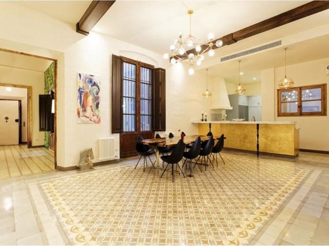 Piso de lujo de 206 m2 en alquiler en Barcelona, Cataluña