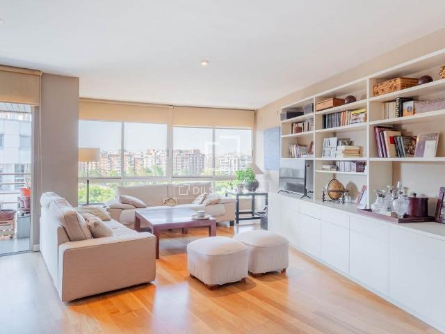 Piso de alto standing de 206 m2 en alquiler en Valencia, España