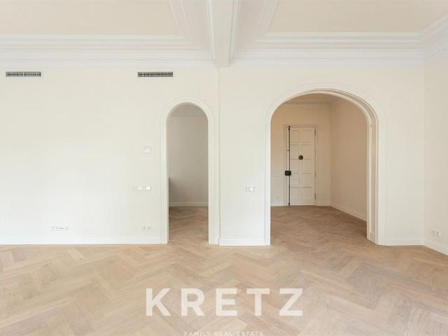Piso de alto standing de 208 m2 en venta en Barcelona, España