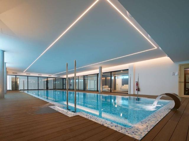 Piso de lujo de 232 m2 en venta en Estepona, España