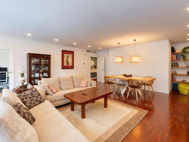 Piso de alto standing de 211 m2 en venta en Murcia