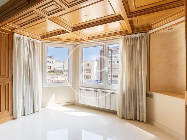 Piso de lujo de 241 m2 en venta en Barcelona, Cataluña