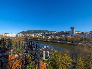 Autonomia Donostia, Amara Zaharra - Trastero