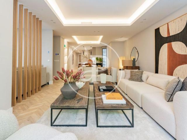 Piso de lujo de 253 m2 en venta en Madrid, España