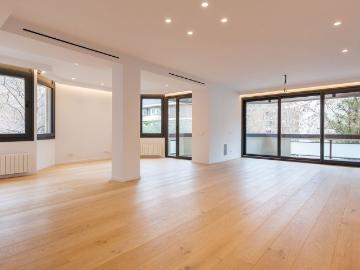 Les Tres Torres, Ronda Litoral, Barcelona, Cataluña, Cataluña