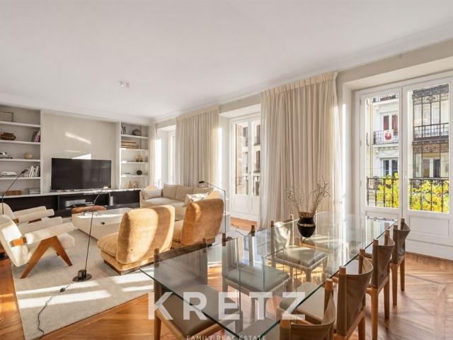Piso de alto standing de 287 m2 en venta en Madrid, Comunidad de Madrid