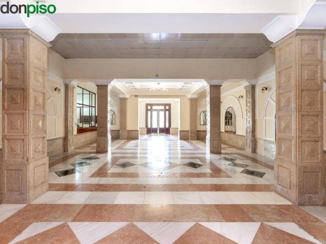 Piso de lujo de 293 m2 en venta en Granada, Andalucía