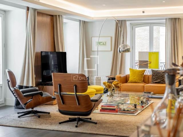 Piso de lujo de 328 m2 en alquiler en Madrid, Comunidad de Madrid