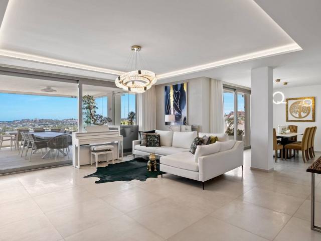 Piso de lujo de 330 m2 en venta en Marbella, España