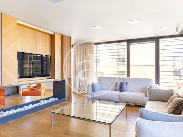 Piso exclusivo de 345 m2 en alquiler en Barcelona, Cataluña