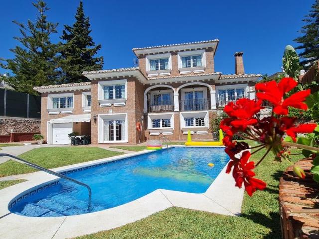 Piso de lujo de 356 m2 en venta en Benalmádena, Andalucía