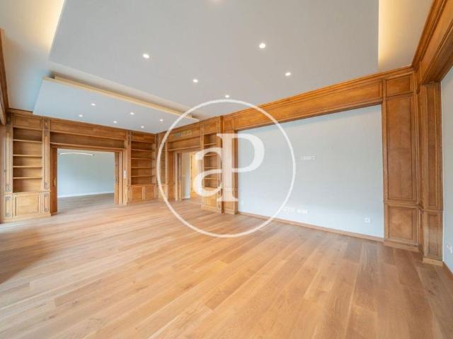 Piso de lujo de 350 m2 en alquiler en Madrid, Comunidad de Madrid