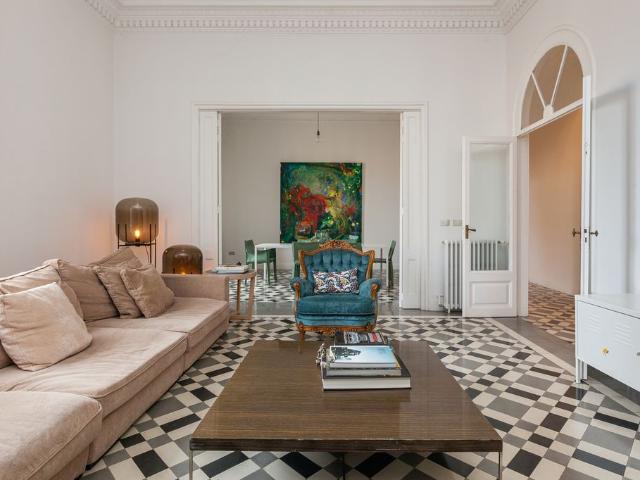 Piso de lujo de 375 m2 en alquiler en Barcelona, España