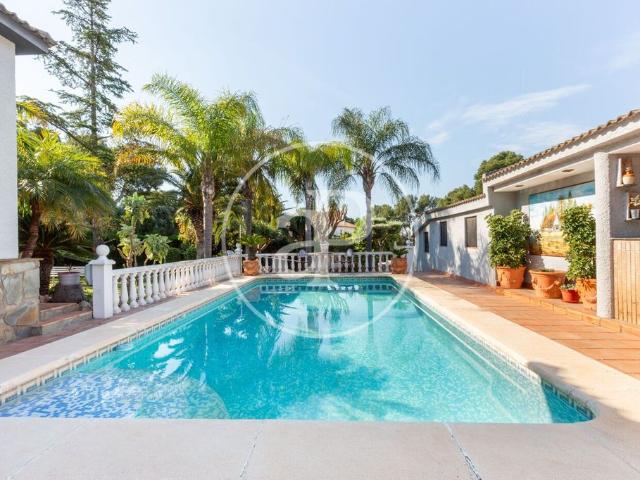 Exclusiva Villa / Chalet en venta Paterna, Comunidad Valenciana