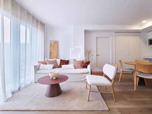 Piso de lujo de 72 m2 en venta en Barcelona, Cataluña