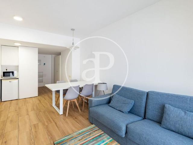 Piso de lujo de 74 m2 en venta en Barcelona, Cataluña
