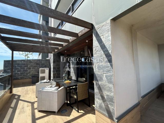 Piso de lujo en Cortes Valencianas con terraza y piscina