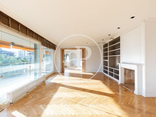 Piso exclusivo de 311 m2 en alquiler en Barcelona, España