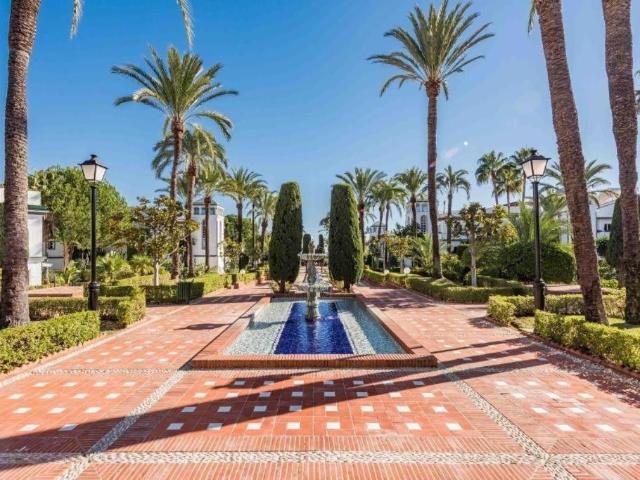 Piso de lujo en alquiler en Estepona, España