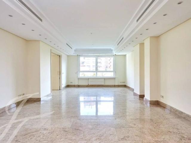 Piso de lujo de 404 m2 en alquiler en Madrid, España
