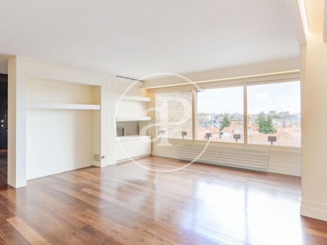 Piso de alto standing de 499 m2 en alquiler en Madrid, Comunidad de Madrid