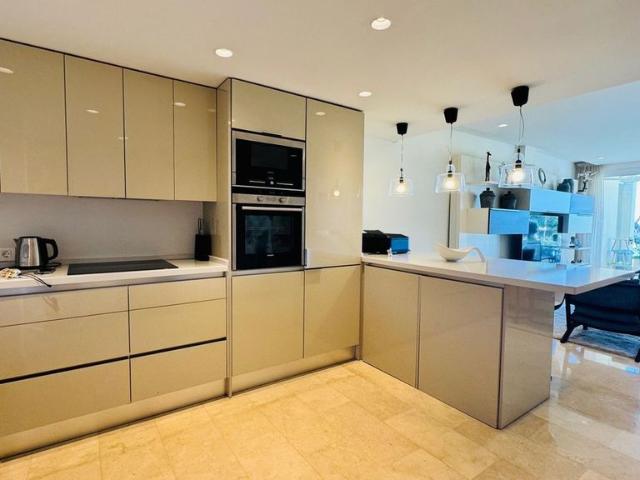 Piso de lujo en venta en Elviria, Andalucía