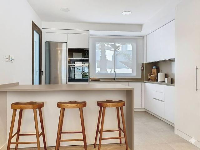 Piso de lujo en venta en Estepona, España
