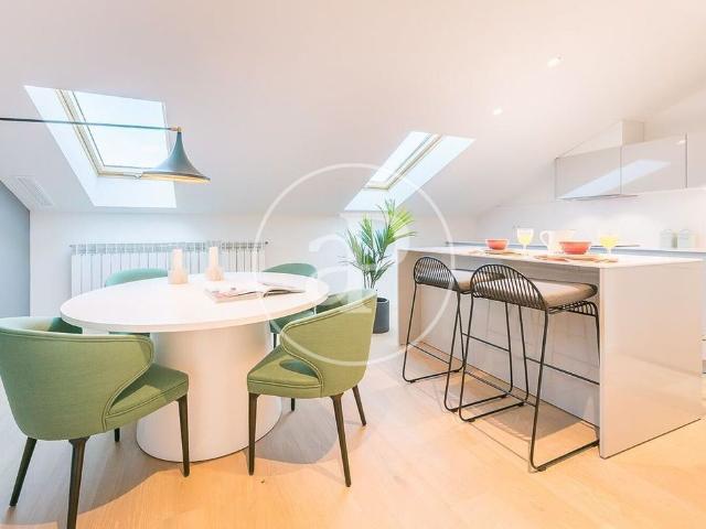 Piso de alto standing de 122 m2 en venta en Madrid, España