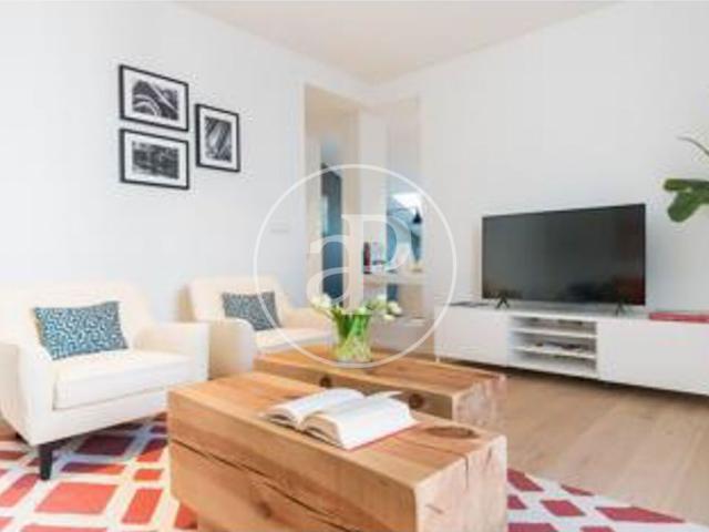 Piso de alto standing de 122 m2 en venta en Madrid, España