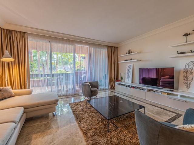 Piso de lujo en venta en Nueva Andalucia, España
