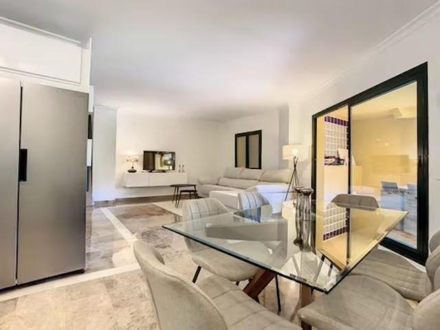 Piso de lujo en venta en San Pedro de Alcántara, España