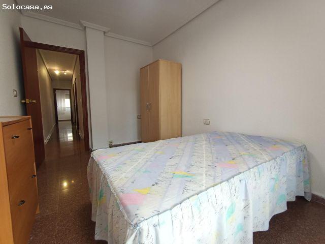 Piso de tres dormitorios con garaje y trastero – 90 m²