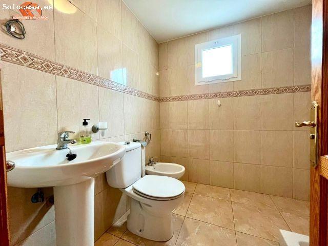 Piso de tres dormitorios con garaje en Cruce de Arinaga