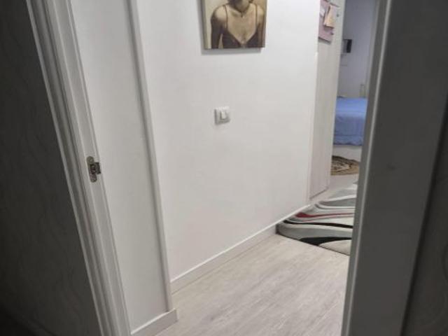 PISO DE TRES HABITACIONES EN PONFERRADA?