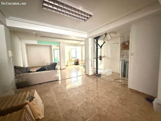 PISO de 100M2 PARA REFORMAR EN PRIMERA PLANTA EN EL CENTRO DE ALICANTE