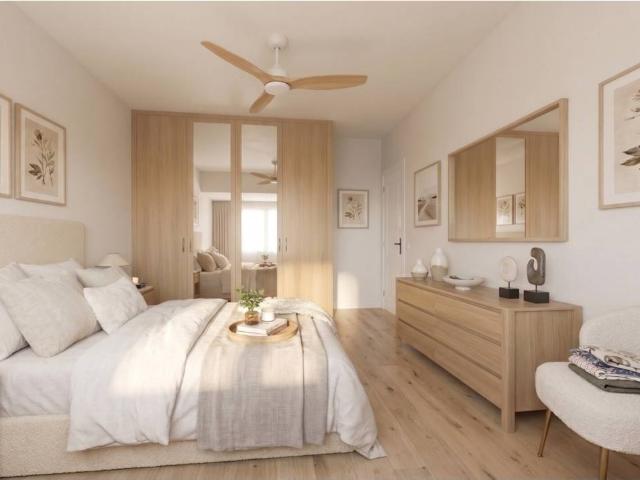 PISO de 109m² con ASCENSOR en C/ Joaquina Santander. AMPLITUD Y BUENA UBICACIÓN