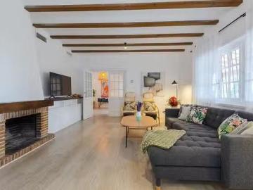 Piso de 10 habitaciones en Alicante