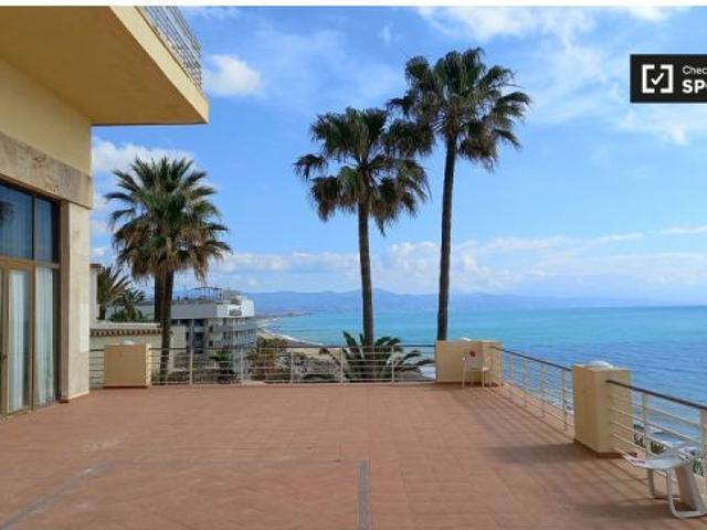 Piso de 1 dormitorio en alquiler en Torremolinos, Málaga