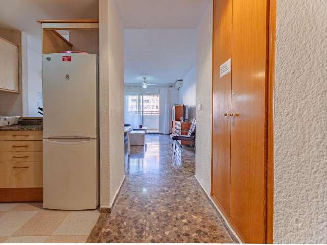 Piso de 1 dormitorio en alquiler en El Grau, Valencia
