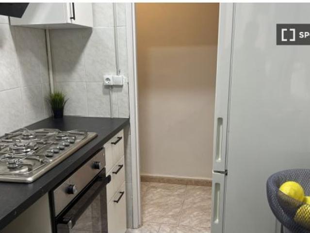 Piso de 1 dormitorio en alquiler en El Raval, gastos incluidos