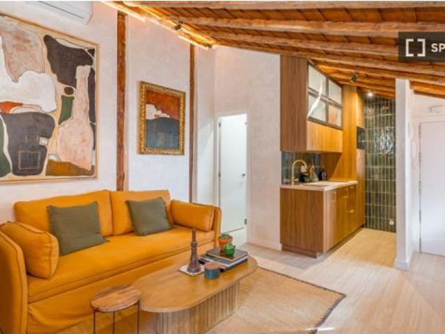 Piso de 1 dormitorio en alquiler en Embajadores, Madrid