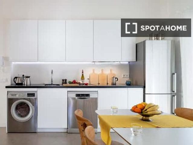 Piso de 1 dormitorio en alquiler en Los Remedios, Sevilla