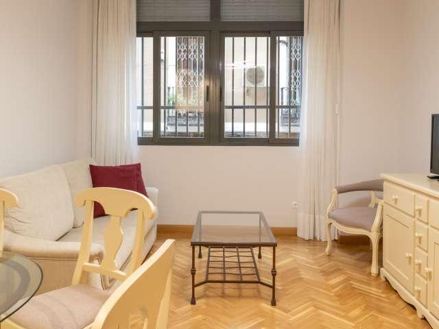 Piso de 1 dormitorio en alquiler en Madrid, Cortes