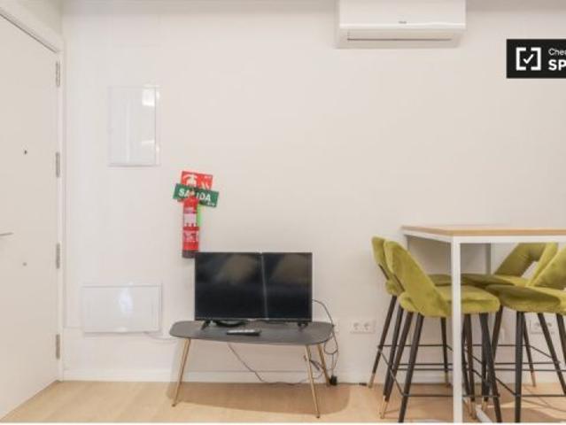 Piso de 1 dormitorio en alquiler en Palacio, perfecto para profesionales