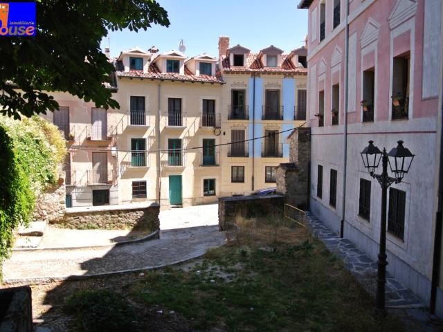 PISO DE 1 DORMITORIO EN SAN ILDEFONSO SEGOVIA