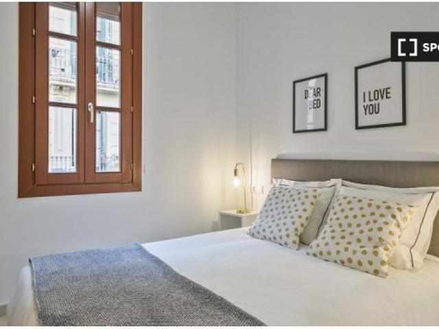 Piso de 1 habitación en alquiler en Vila de Gràcia, solo profesionales